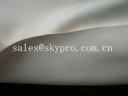 白い/ベージュ色の泡のネオプレンのゴム製シート 60&quot;広く最高