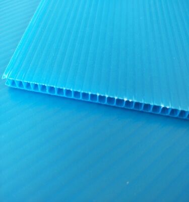 カスタムサイズリサイクル可能防水PPプラスチック段ボールシート（箱包装用）